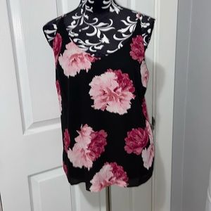 Banana Republic floral v neck cami NWT